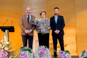 08_03_26_mujer_mazarronera1