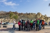 CERCA DE MEDIO MILLAR DE PERSONAS DISFRUTA DEL GEOLODÍA EN UNA RUTA POR LAS CALAS DE BOLNUEVO